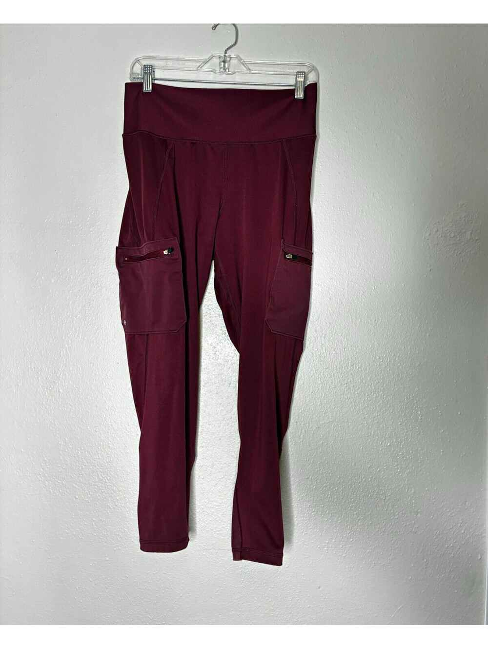 Wrangler ATG Women's Maroon Cargo Hiking Leggings Size Large with Zip Pockets